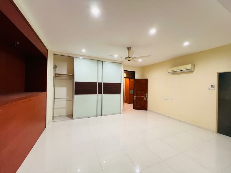 Semi-Detached House for Sale in Batu Maung (Penang) - Eva Liew - Bedroom - PropertyGuru.com.my