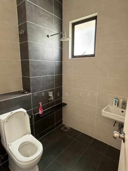 Semi-Detached House for Sale in Setia Utama (Setia Alam) - Jarren Tan - Bathroom - PropertyGuru.com.my