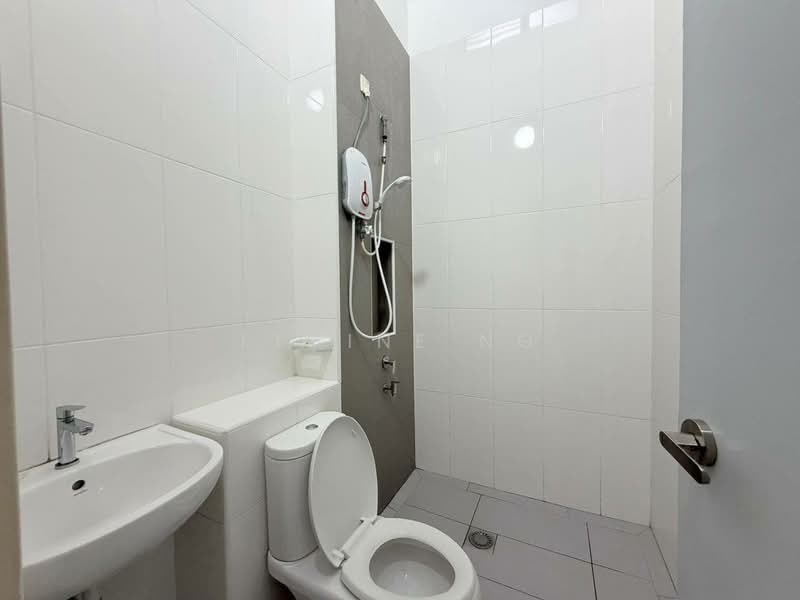 2-storey Terraced House for Sale in Johor Bahru (Johor) - Elaine Ng - Bathroom - PropertyGuru.com.my