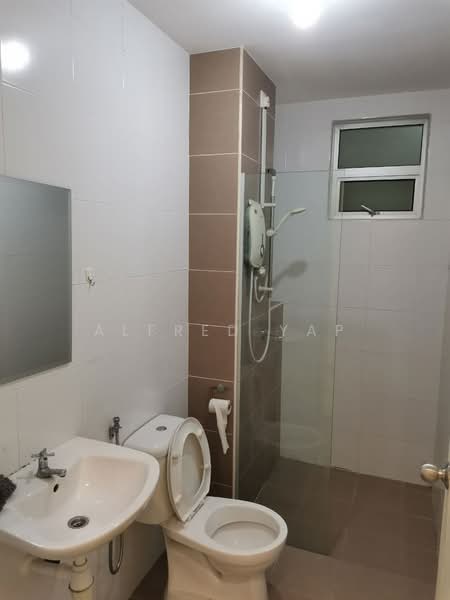 Condominium for Rent at Fairway Suites - Alfred Yap - Bathroom - PropertyGuru.com.my