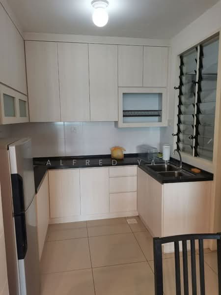 Condominium for Rent at Fairway Suites - Alfred Yap - Kitchen - PropertyGuru.com.my