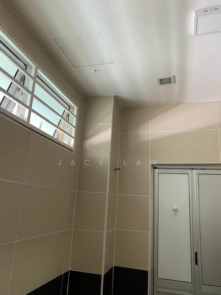 2-storey Terraced House for Sale in Permatang Damar Laut (Batu Maung) - Jack Law - Bathroom - PropertyGuru.com.my