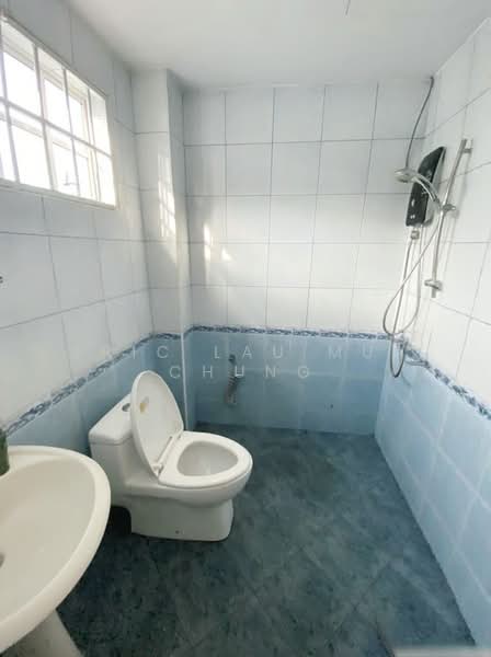 2-storey Terraced House for Rent in Puchong (Selangor) - Eric Lau Mun Chung - Bathroom - PropertyGuru.com.my