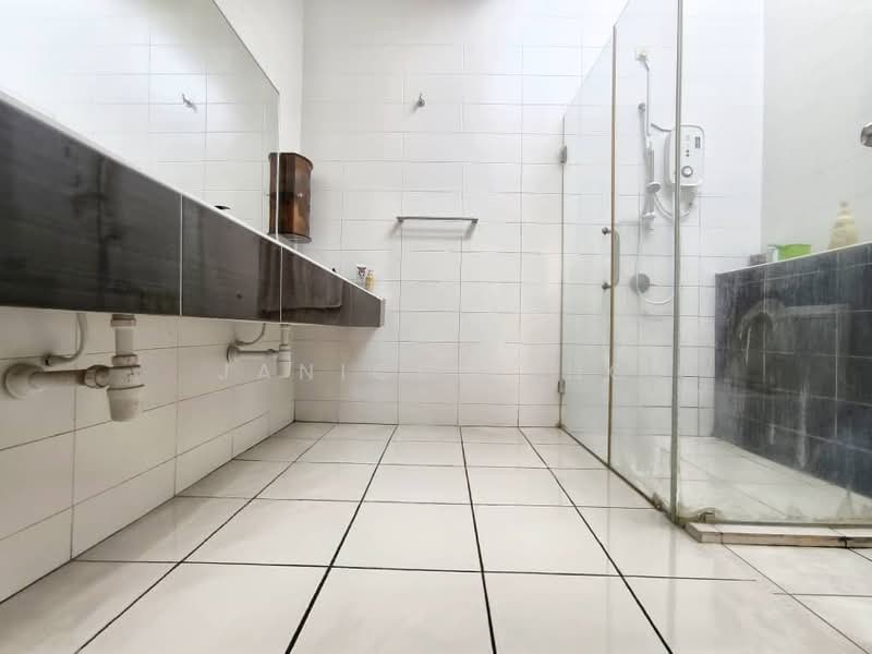 Setia Indah 12 Setia Alam untuk Untuk Dijual - RM 800,000, Mac 2026 - Bathroom - PropertyGuru.com.my