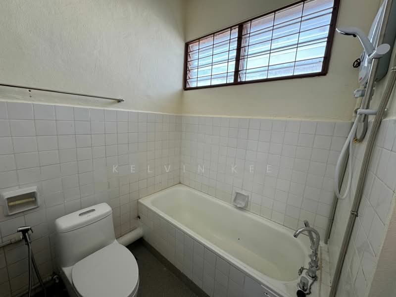 Bungalow for Rent in Minden Heights (Gelugor) - KELVIN KEE - Bathroom - PropertyGuru.com.my