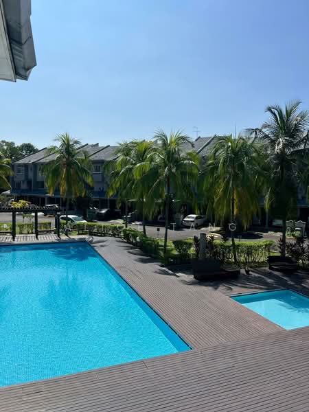 Bukit OUG Townhouse untuk Untuk Dijual - RM 900,000, Mac 2026 - Swimming pool - PropertyGuru.com.my