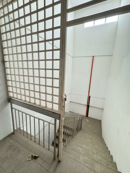 Kota Damansara - 4 Storey Shop Office untuk Untuk Dijual - RM 2,200,000, Mac 2026 - Interior - PropertyGuru.com.my