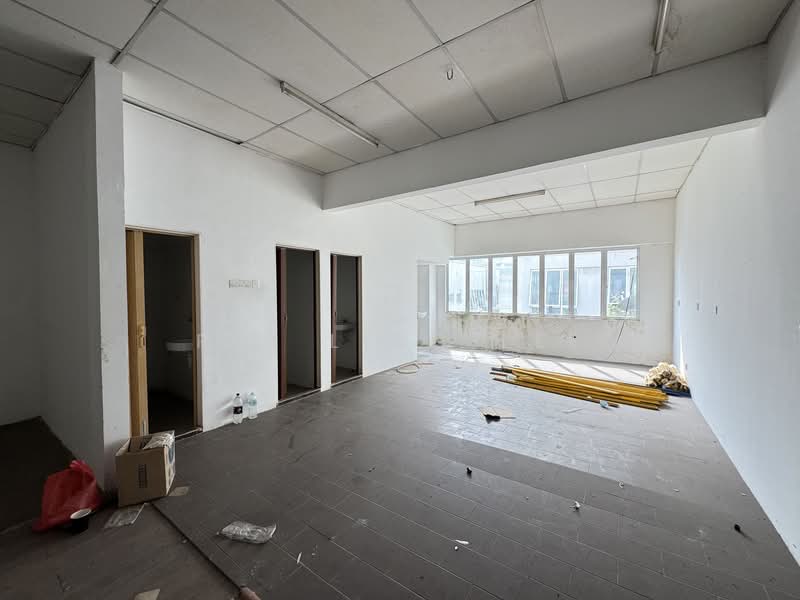 Kota Damansara - 4 Storey Shop Office untuk Untuk Dijual - RM 2,200,000, Mac 2026 - Interior - PropertyGuru.com.my