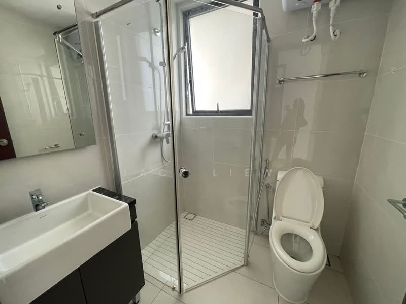 Royal Strand @ Country Garden Danga Bay untuk Untuk Disewa - RM 2,400 /bulan, Mac 2026 - Bathroom - PropertyGuru.com.my