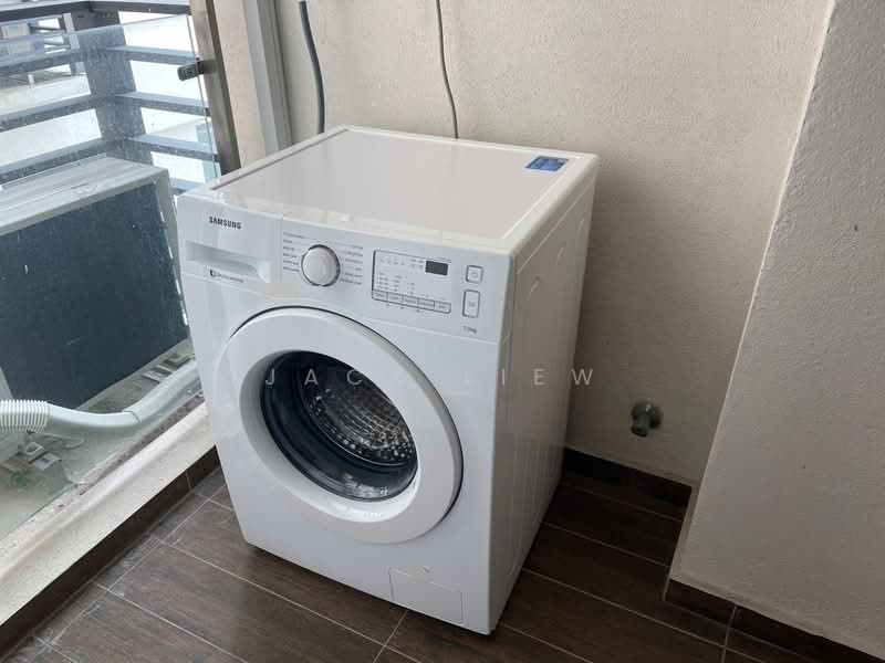 Royal Strand @ Country Garden Danga Bay untuk Untuk Disewa - RM 2,400 /bulan, Mac 2026 - Balcony - PropertyGuru.com.my