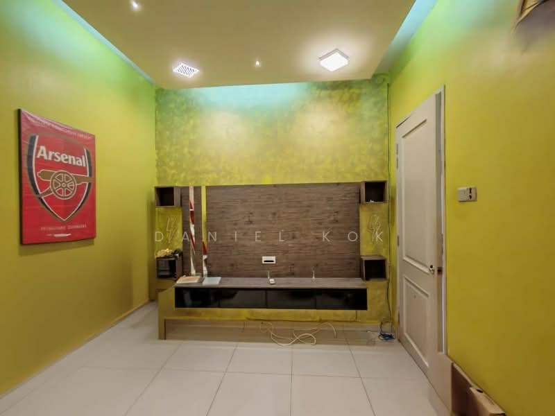 RM950k! 20x75ft! 5R4B! Renovated & Kitchen Extended Bandar Botanic Penaga 3 Sty Terrace House untuk Untuk Dijual - RM 950,005, Mac 2026 - Living Room - PropertyGuru.com.my