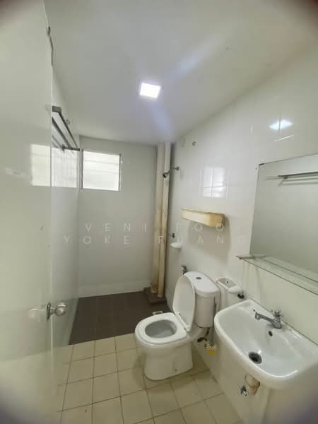 Seri Jati untuk Untuk Disewa - RM 1,100 /bulan, Mac 2026 - Bathroom - PropertyGuru.com.my
