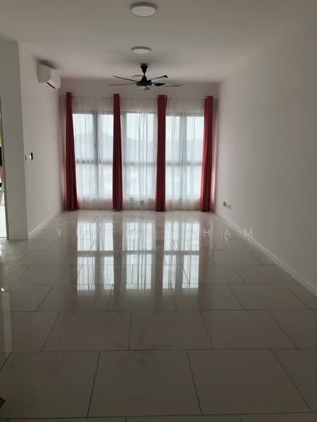 Three33 Residence untuk Untuk Disewa - RM 2,000 /bulan, Mac 2026 - Living Room - PropertyGuru.com.my