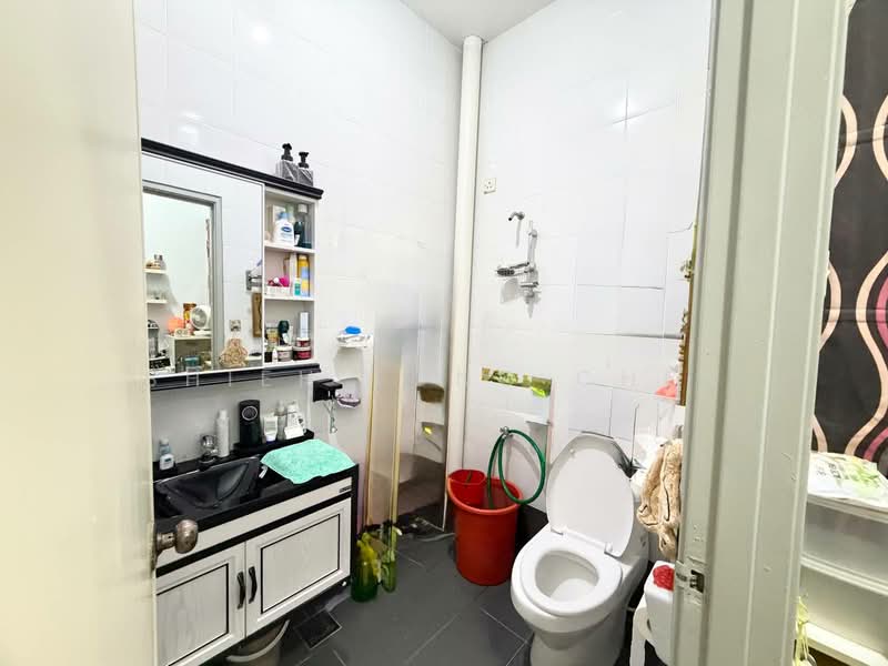 1-storey Terraced House for Sale in Taman JP Perdana (Johor Bahru) - Shieh Long Chen - Bathroom - PropertyGuru.com.my