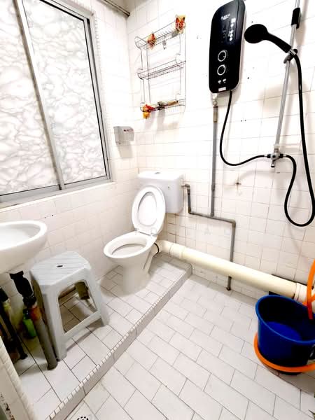 H6 Apartment untuk Untuk Disewa - RM 1,400 /bulan, Mac 2026 - Bathroom - PropertyGuru.com.my
