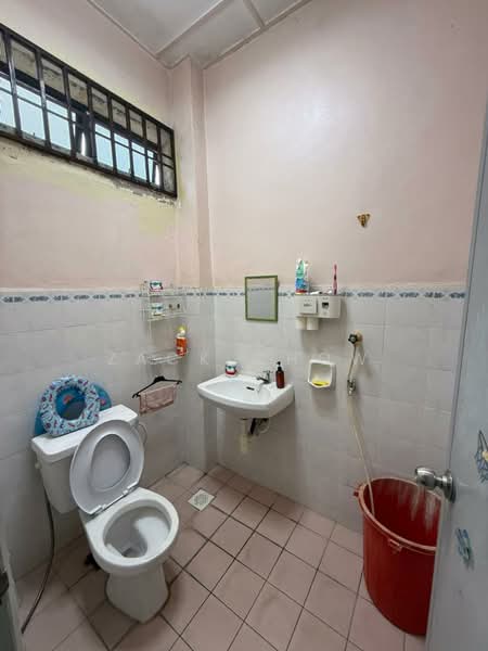 2-storey Terraced House for Sale in Taman Puteri Wangsa (Ulu Tiram) - Zack Chow - Bathroom - PropertyGuru.com.my