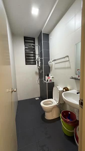 SuriaMas Suites untuk Untuk Dijual - RM 650,000, Mac 2026 - Bathroom - PropertyGuru.com.my