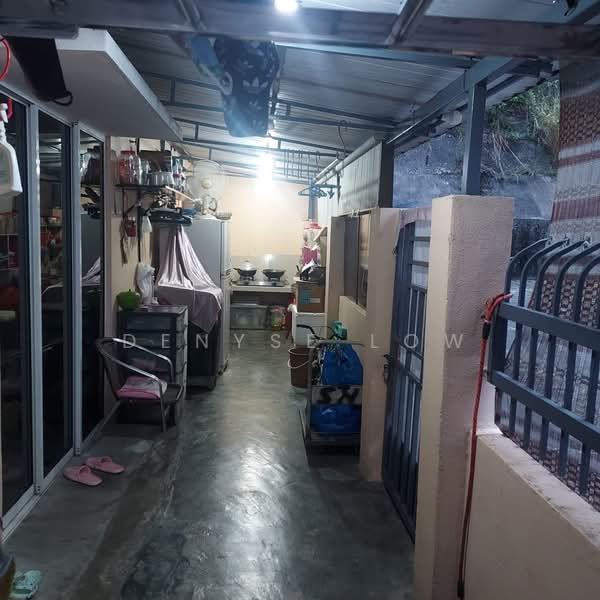 1-storey Terraced House for Sale in Seksyen 22 (Petaling Jaya) - Denyse Low - Kitchen - PropertyGuru.com.my