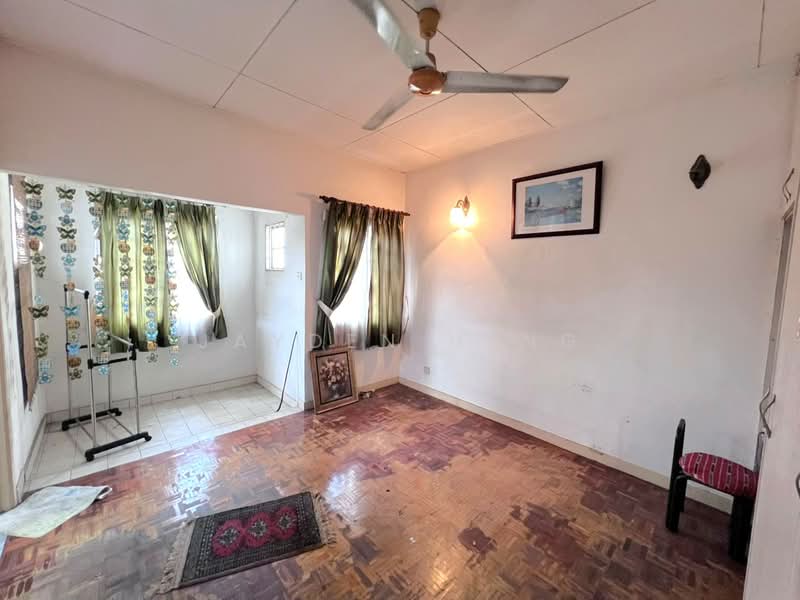 2-storey Terraced House for Sale in Usj 20 (Subang Jaya) - Jayden Heng - Living Room - PropertyGuru.com.my