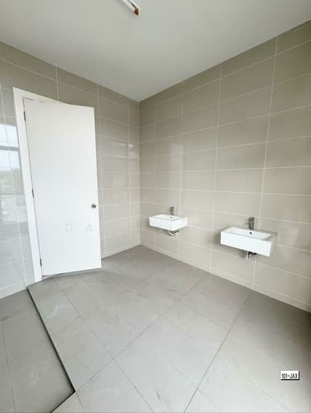 Bungalow for Sale in Pekan Meru (Kapar) - Daniel Kok - Bathroom - PropertyGuru.com.my