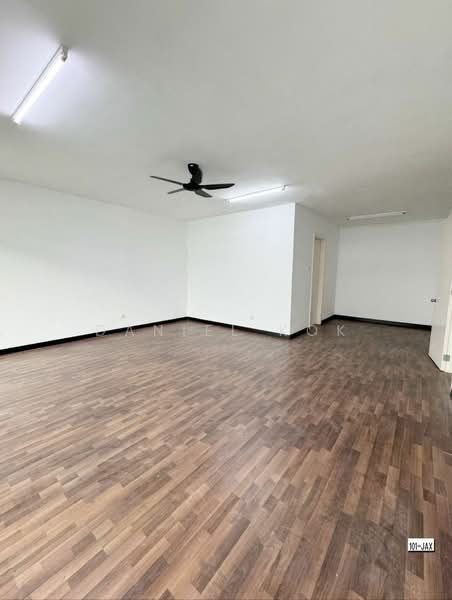 Bungalow for Sale in Pekan Meru (Kapar) - Daniel Kok - Living Room - PropertyGuru.com.my