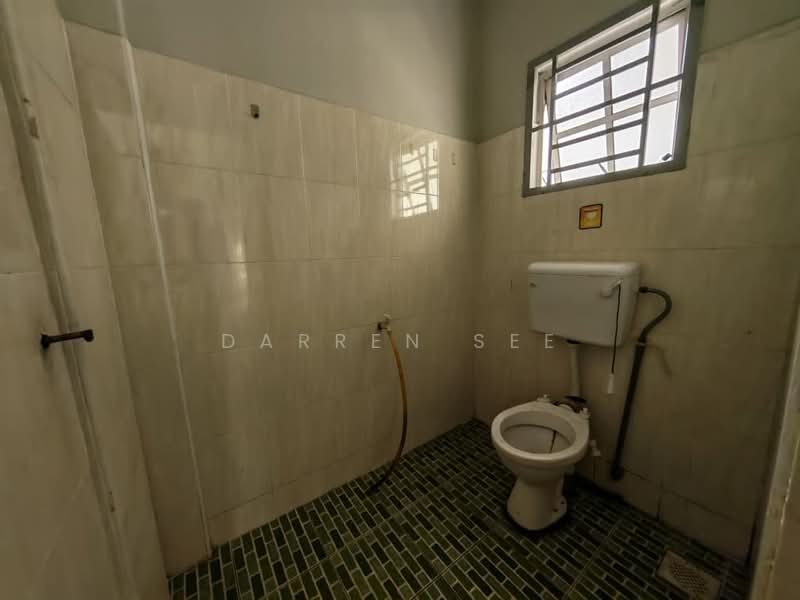 Taman Putri Kulai Jasmine Park Double Storey House For Sale untuk Untuk Dijual - RM 528,000, Mac 2026 - Bathroom - PropertyGuru.com.my