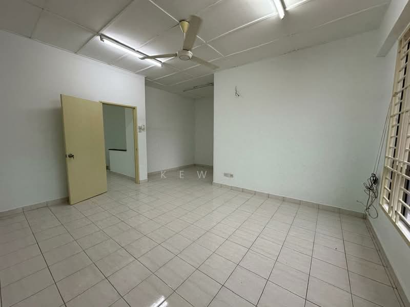 Terraced House for Sale in Bandar Sungai Long (Selangor) - Kew . - Living Room - PropertyGuru.com.my