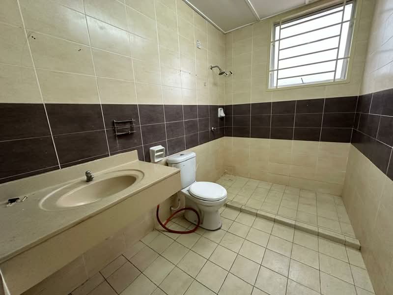 Terraced House for Sale in Bandar Sungai Long (Selangor) - Kew . - Bathroom - PropertyGuru.com.my