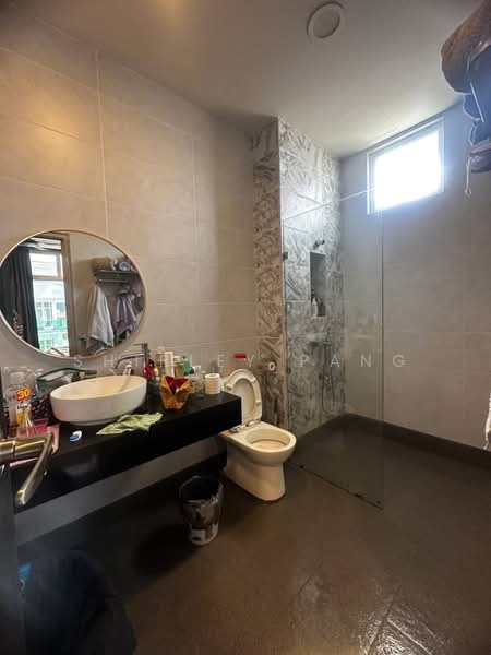 Cluster House for Sale in Mutiara Rini (Skudai) - Shirley Pang - Bathroom - PropertyGuru.com.my