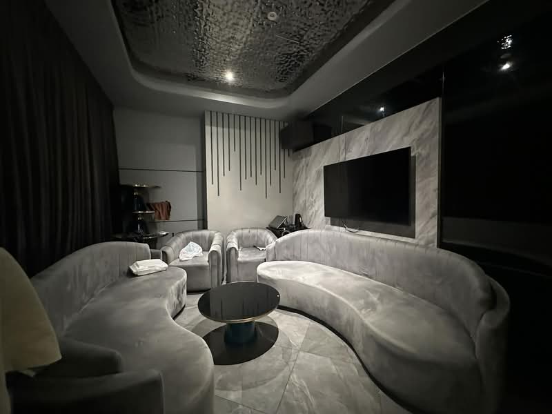 Shop for Rent in Bukit Bintang (KL City Centre) - Yang . - Living Room - PropertyGuru.com.my