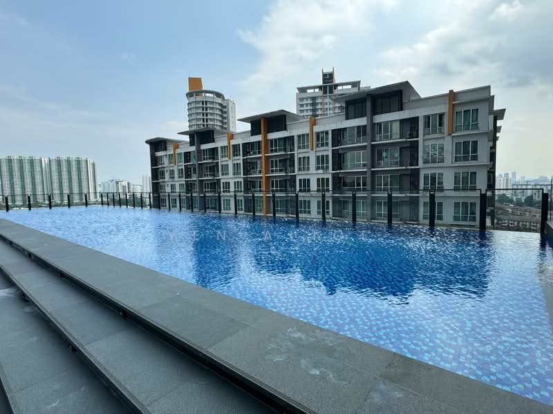 Service Residence for Rent at Bloomsvale Menara Vista Petaling - Yen Alice - Adult Pool - PropertyGuru.com.my