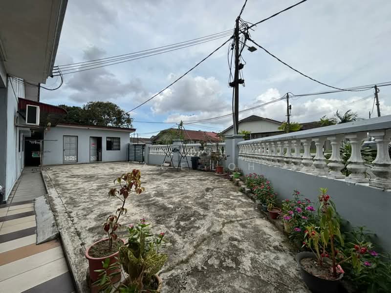1-storey Terraced House for Sale in Taman Universiti (Skudai) - Jace Loh - Exterior - PropertyGuru.com.my