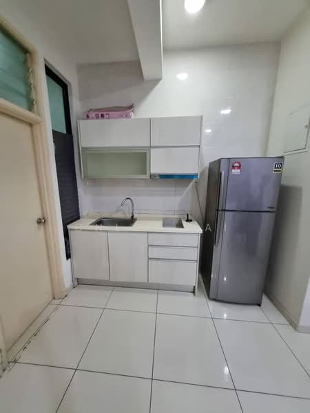 Service Residence for Rent at D'Summit Residences - Chloe Lai - Kitchen - PropertyGuru.com.my