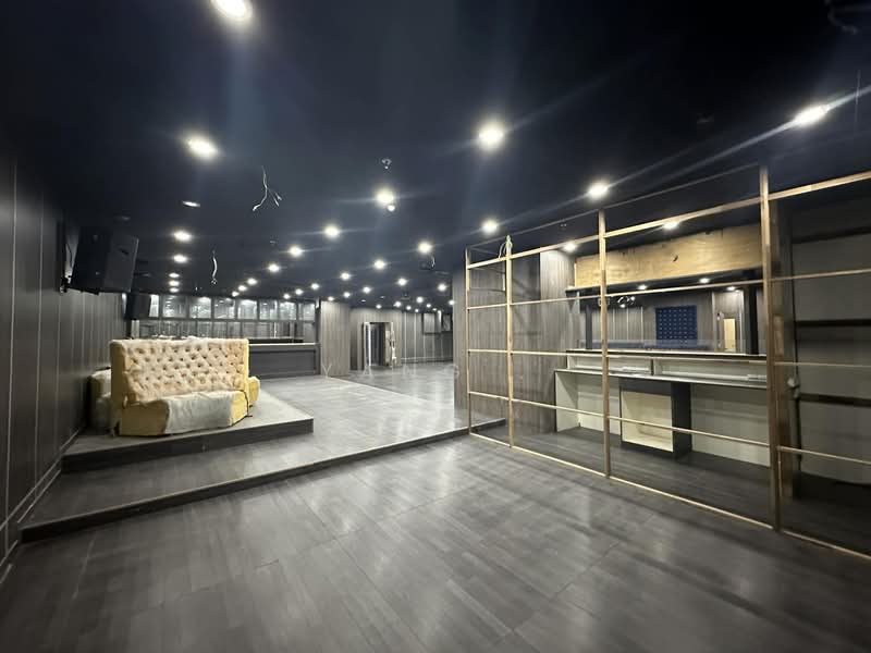 Shop for Rent in Bukit Bintang (KL City Centre) - Yang . - Interior - PropertyGuru.com.my