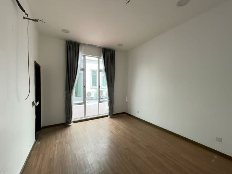 Nusa Duta untuk Untuk Dijual - RM 2,100,000, Mac 2026 - Living Room - PropertyGuru.com.my