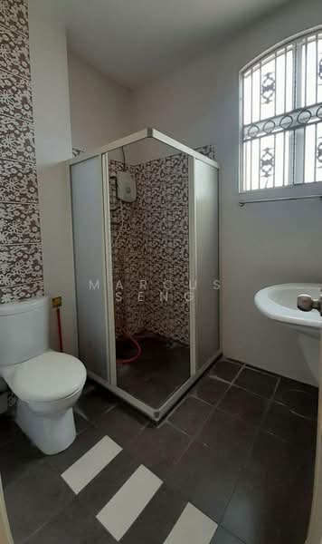 Semi-Detached House for Sale in Taman Pasir Puteh (Ipoh) - Marcus Seng - Bathroom - PropertyGuru.com.my