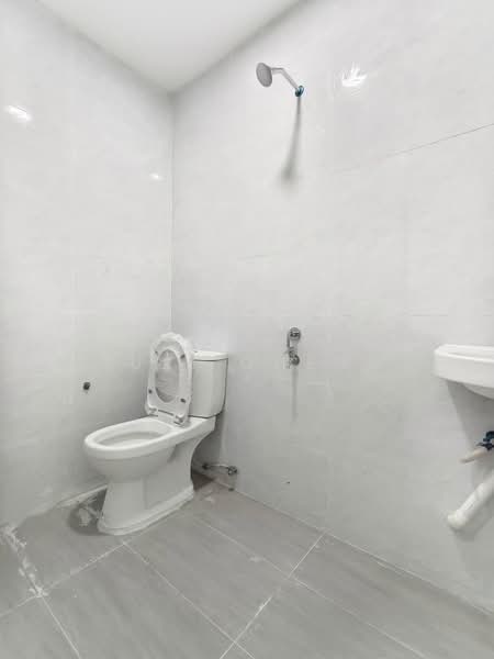 Taman Abad untuk Untuk Dijual - RM 838,000, Mac 2026 - Bathroom - PropertyGuru.com.my