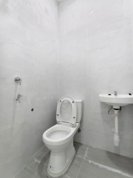 Taman Abad untuk Untuk Dijual - RM 838,000, Mac 2026 - Bathroom - PropertyGuru.com.my