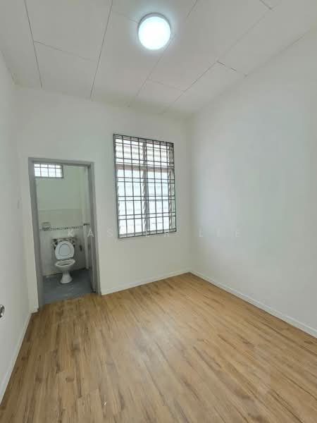 2-storey Terraced House for Sale in Pulai (Johor) - Kasper Lee - Bathroom - PropertyGuru.com.my