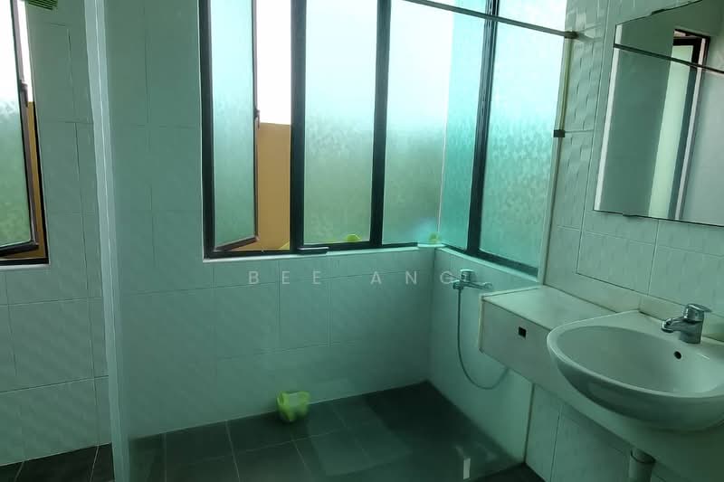 Bungalow for Sale in Taman Aman Perdana (Kapar) - Bee Ang - Bathroom - PropertyGuru.com.my