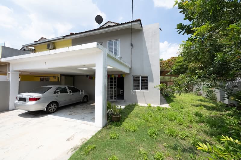 2-storey Terraced House for Sale in Taman Lestari Putra (Seri Kembangan) - Goh Kien Hua - Exterior - PropertyGuru.com.my