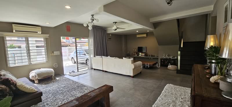 2-storey Terraced House for Sale in Taman Lestari Putra (Seri Kembangan) - Goh Kien Hua - Living Room - PropertyGuru.com.my