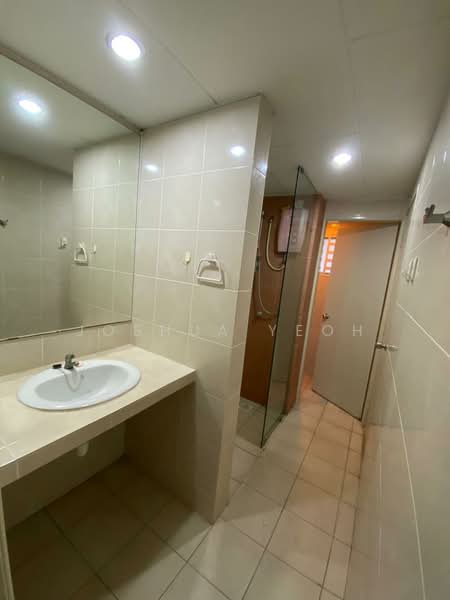 Sea View Tower untuk Untuk Dijual - RM 260,000, Mac 2026 - Bathroom - PropertyGuru.com.my