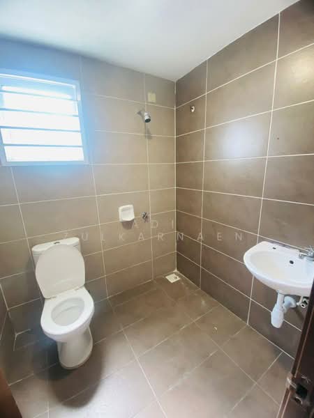 Semi-Detached House for Sale in Taman Desiran Bayu (Puchong) - Adi Zulkarnaen - PropertyGuru.com.my