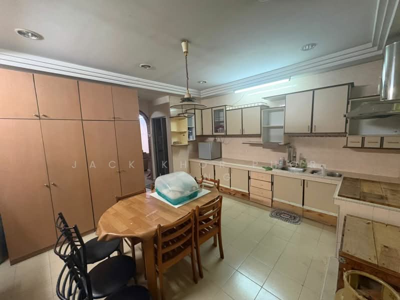 Taman Klang Utama untuk Untuk Disewa - RM 1,300 /bulan, Mac 2026 - Kitchen - PropertyGuru.com.my