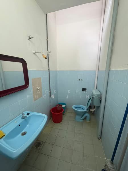 Taman Klang Utama untuk Untuk Disewa - RM 1,300 /bulan, Mac 2026 - Bathroom - PropertyGuru.com.my