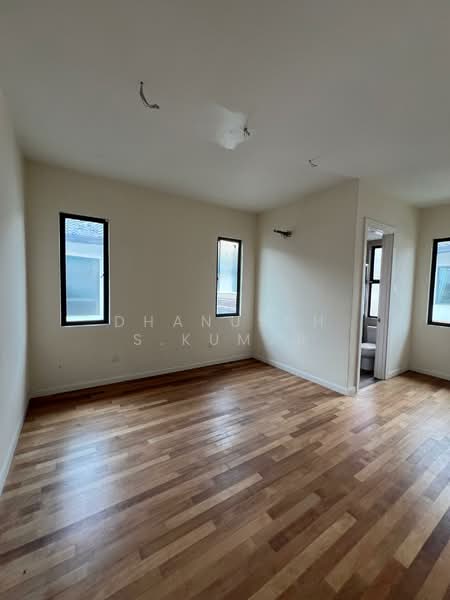 Bungalow for Sale in Kota Kemuning (Shah Alam) - Dhanussh S.Kumar - PropertyGuru.com.my