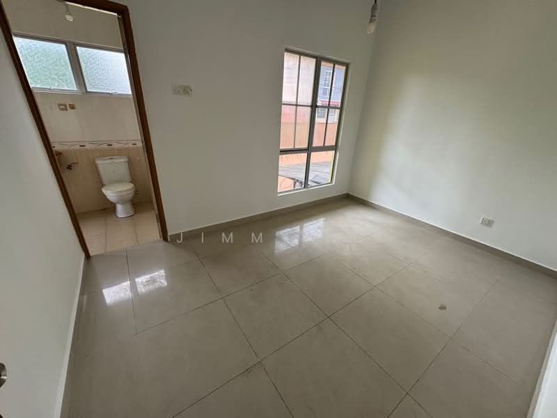 Semi-Detached House for Sale in Taman Minang Ria (Cheras) - Jimmy Ng - Bathroom - PropertyGuru.com.my