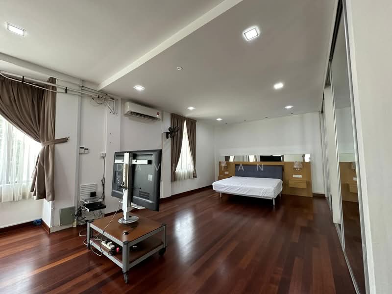 For Sale - Bluwater Estate, Seri Kembangan