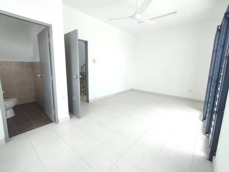 3-storey Terraced House for Sale in Iskandar Puteri (Nusajaya) (Johor) - Karen Heng - Bathroom - PropertyGuru.com.my